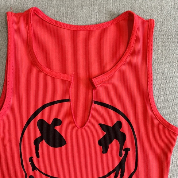 NWOT Red Smiley Cropped Tank - Picture 3 of 4